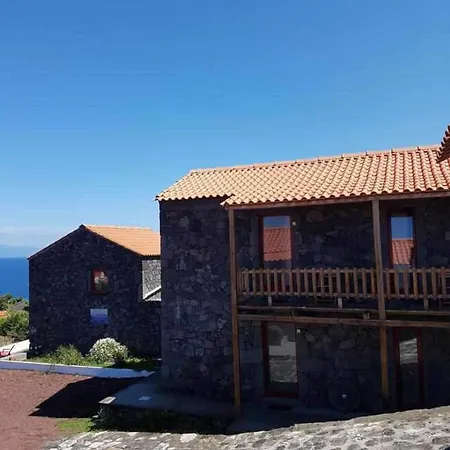 Beautiful One Bedroom Near The Sea In Apartment *