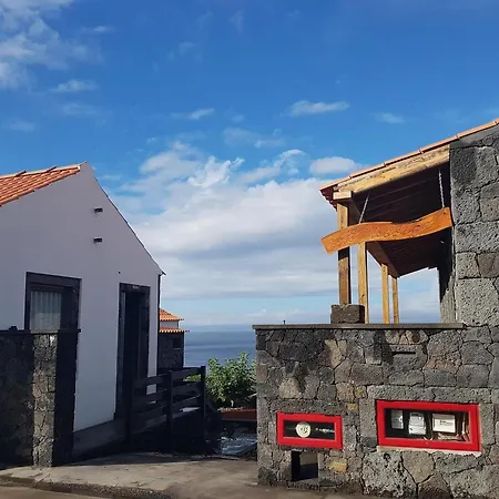 Apartment Beautiful One Bedroom Near The Sea In Sao Roque do Pico